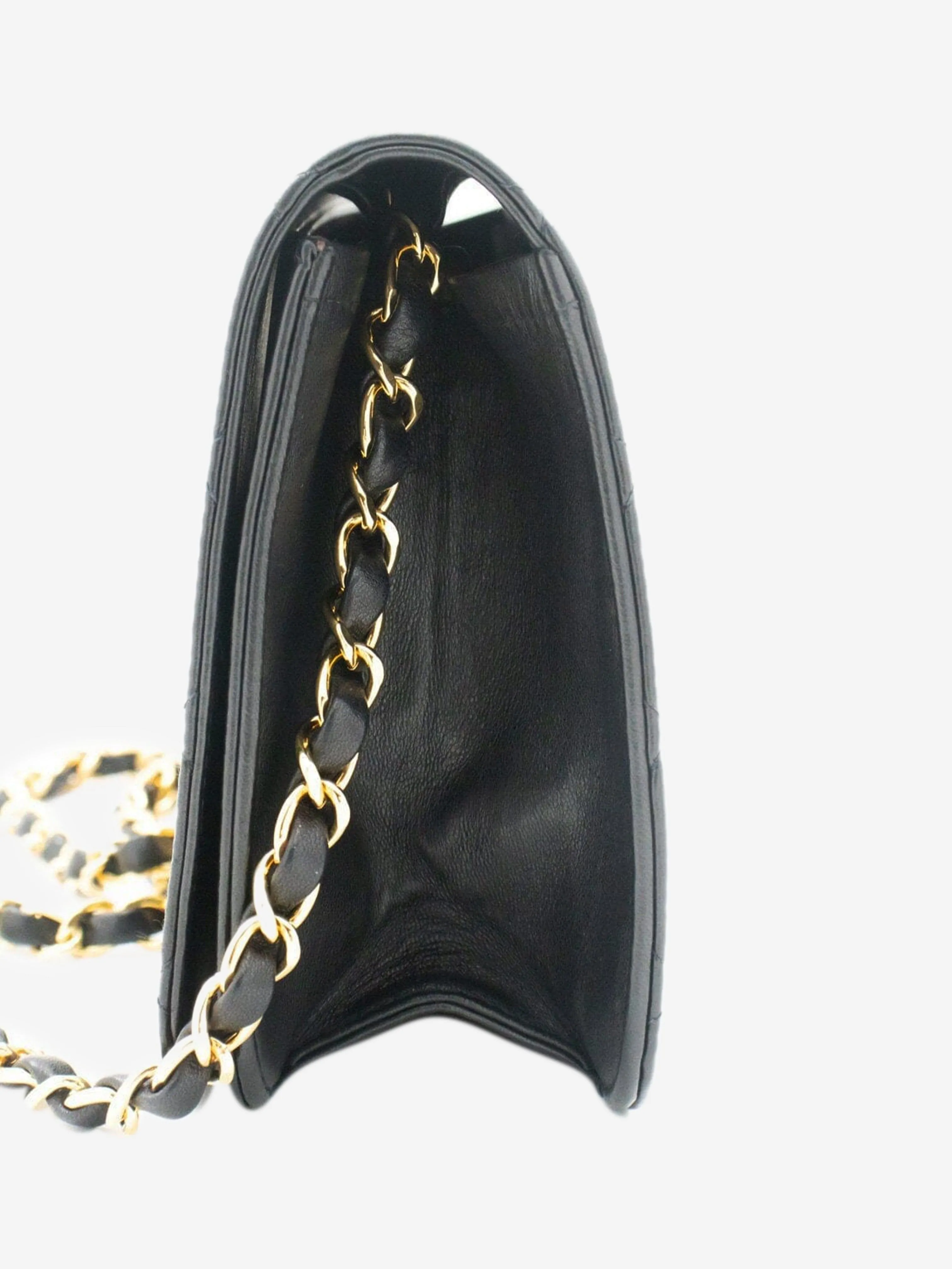 Black vintage 1997-1999 full-flap chain shoulder bag