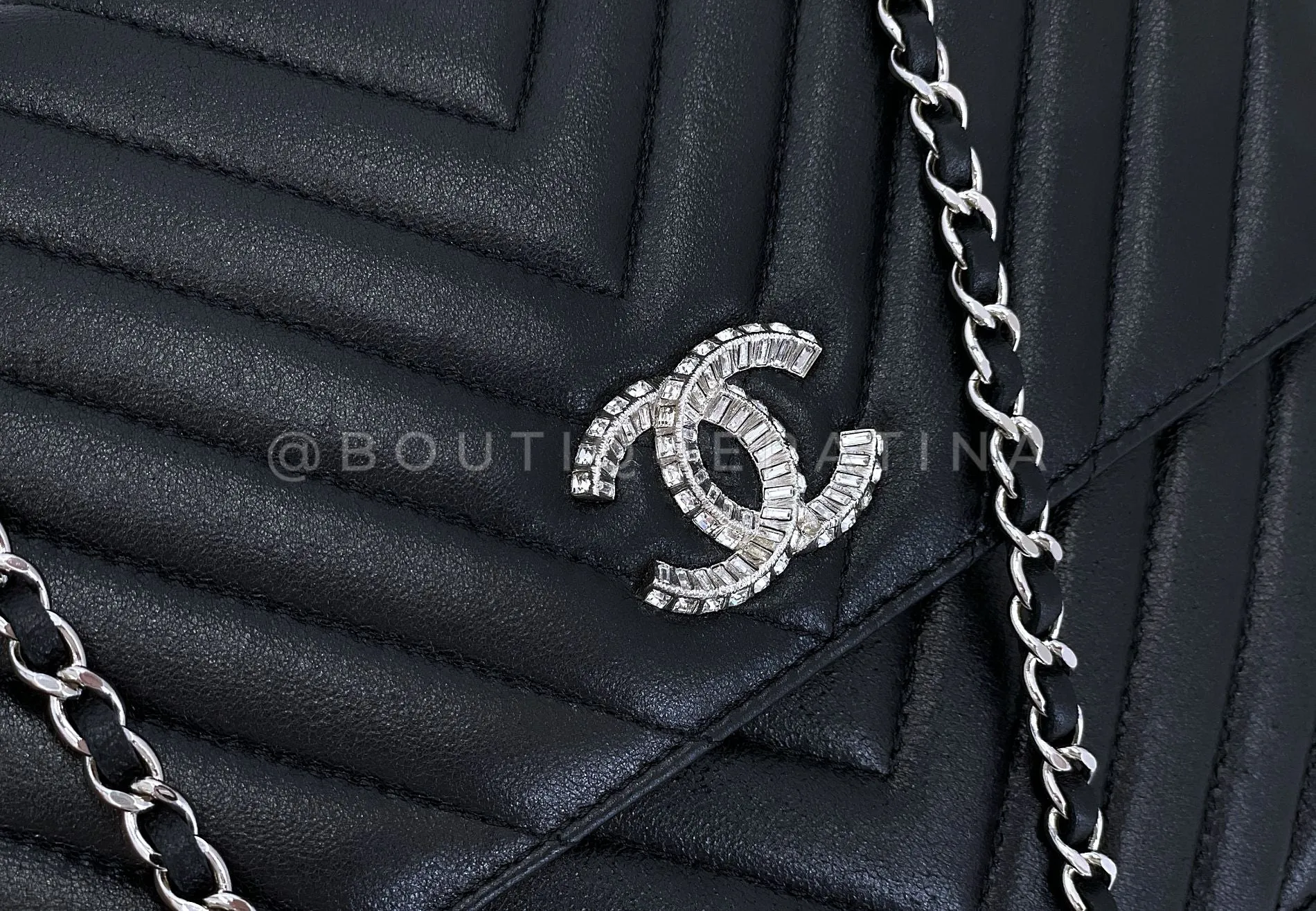 Chanel 15C Paris Dubai Clutch on Chain Baguette Crystal Black SHW MQY