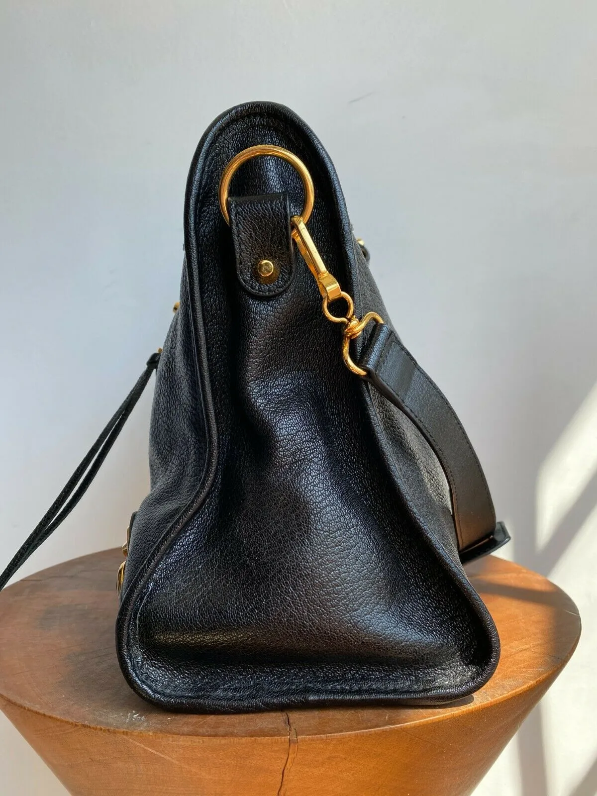 CLASSIC CITY MEDIUM BAG