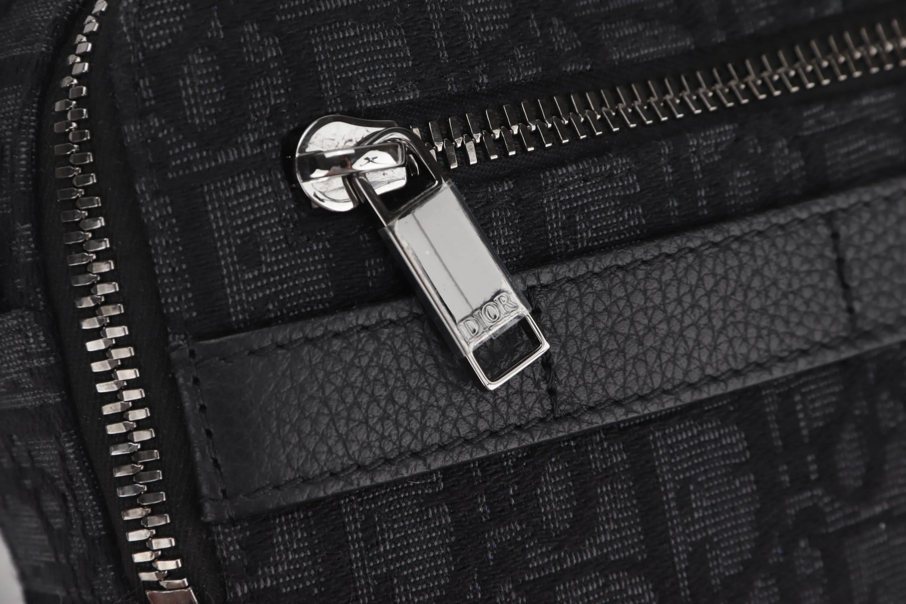 DIOR SAFARI MESSENGER (23-BO-1212) BLACK OBLIQUE JACQUARD SILVER HARDWARE, WITH STRAP, DUST COVER & BOX