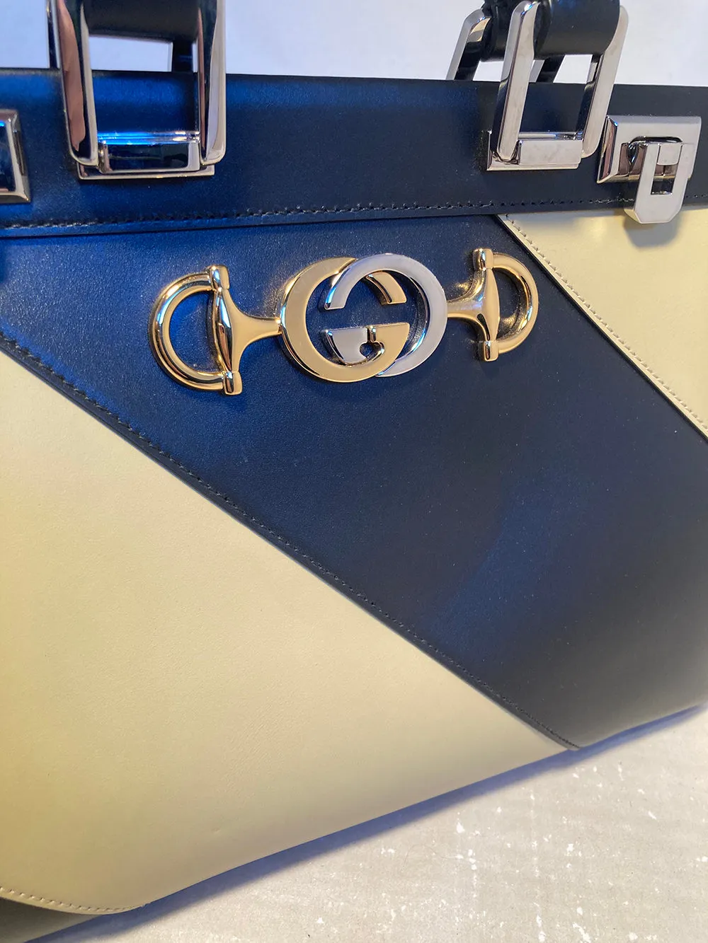 Gucci Zumi Shibuya Black and Tan Medium Top Handle Bag