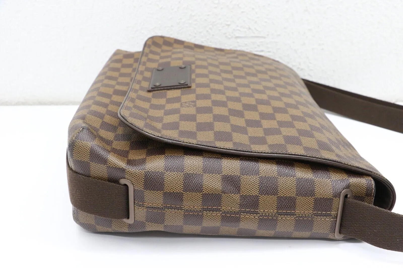 Louis Vuitton Damier Brooklyn GM Messenger Bag CA1172