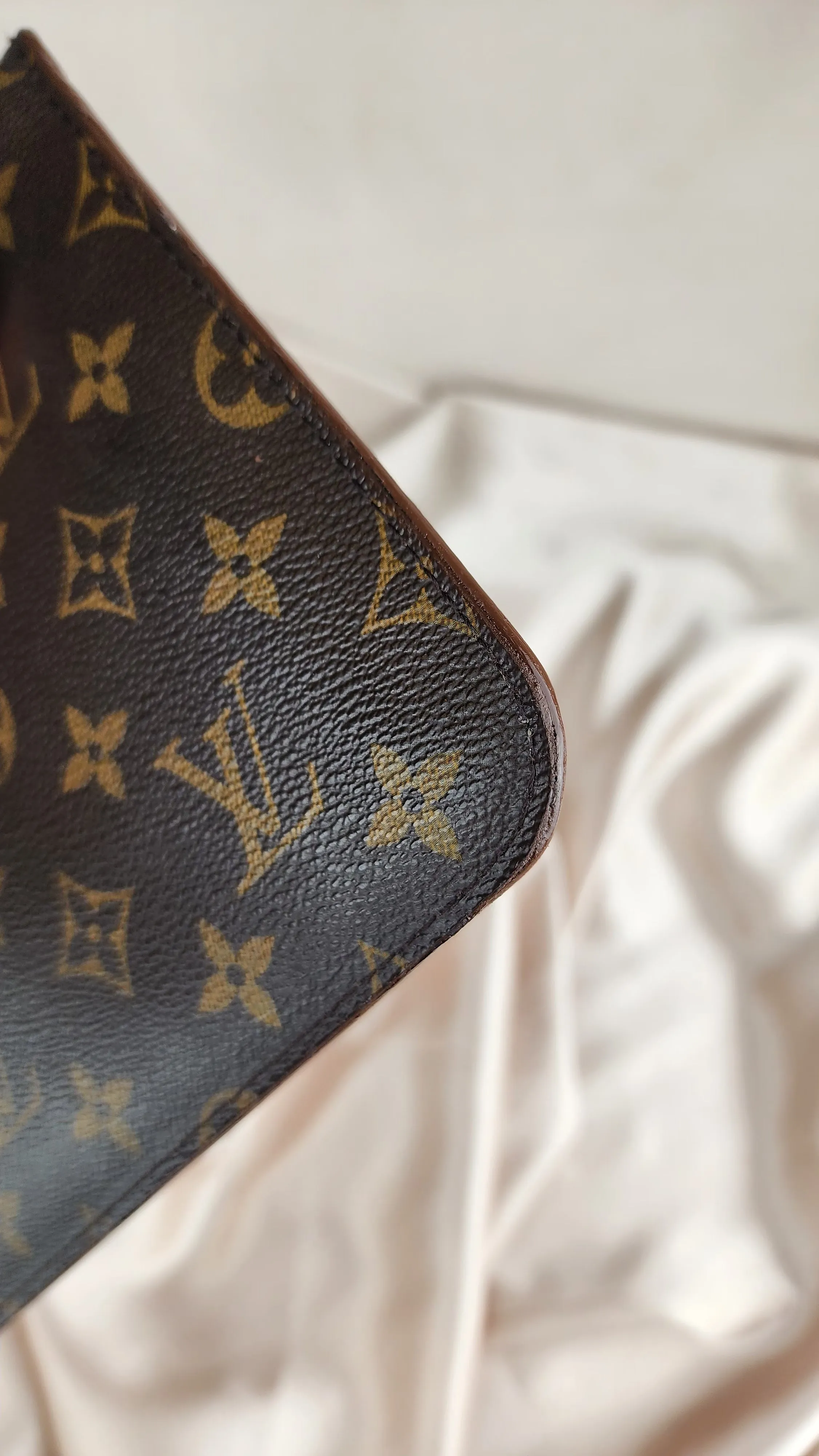 Louis Vuitton Monogram Neverfull MM Pouch - 898