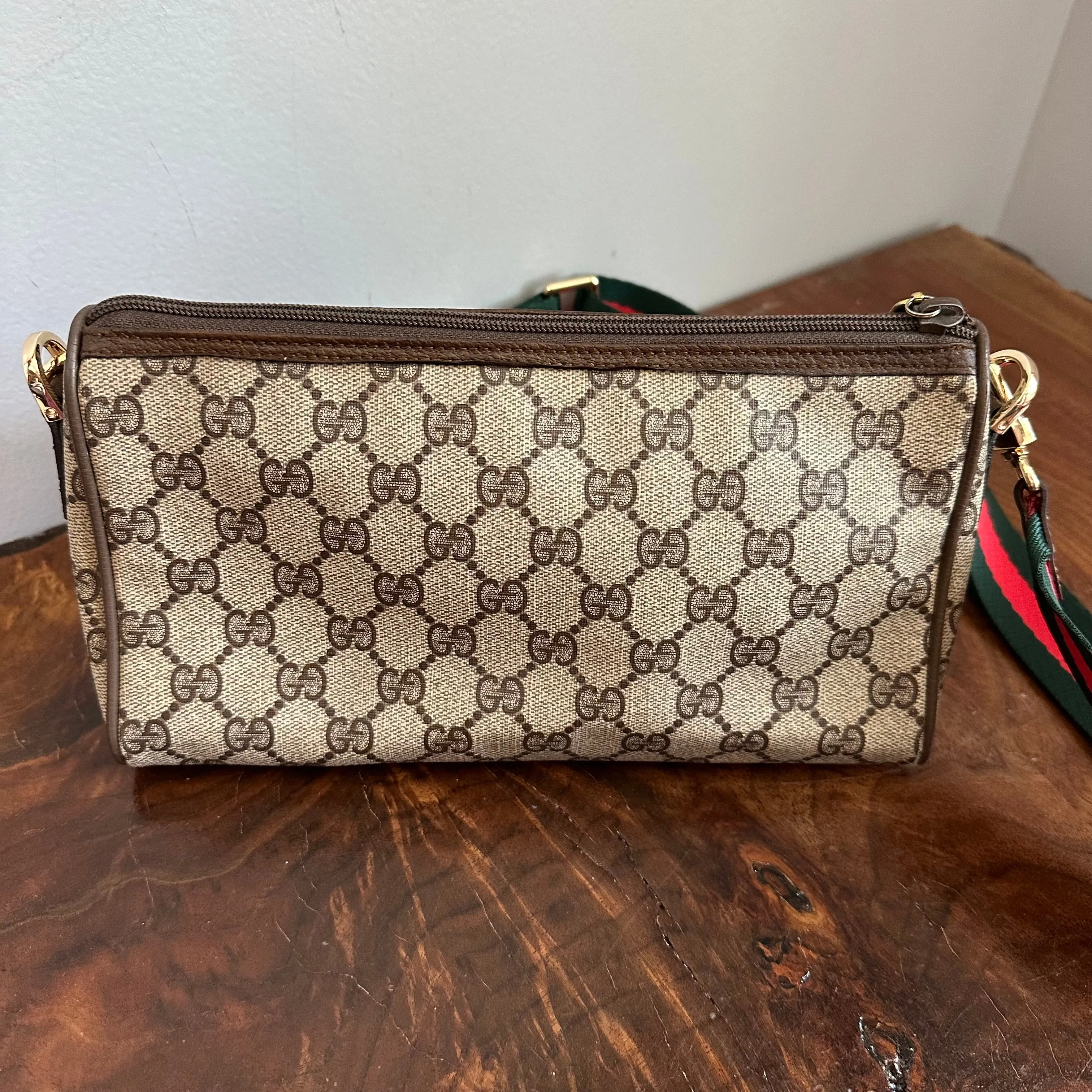 The Junco - Vintage Gucci (GG) Crossbody Bag