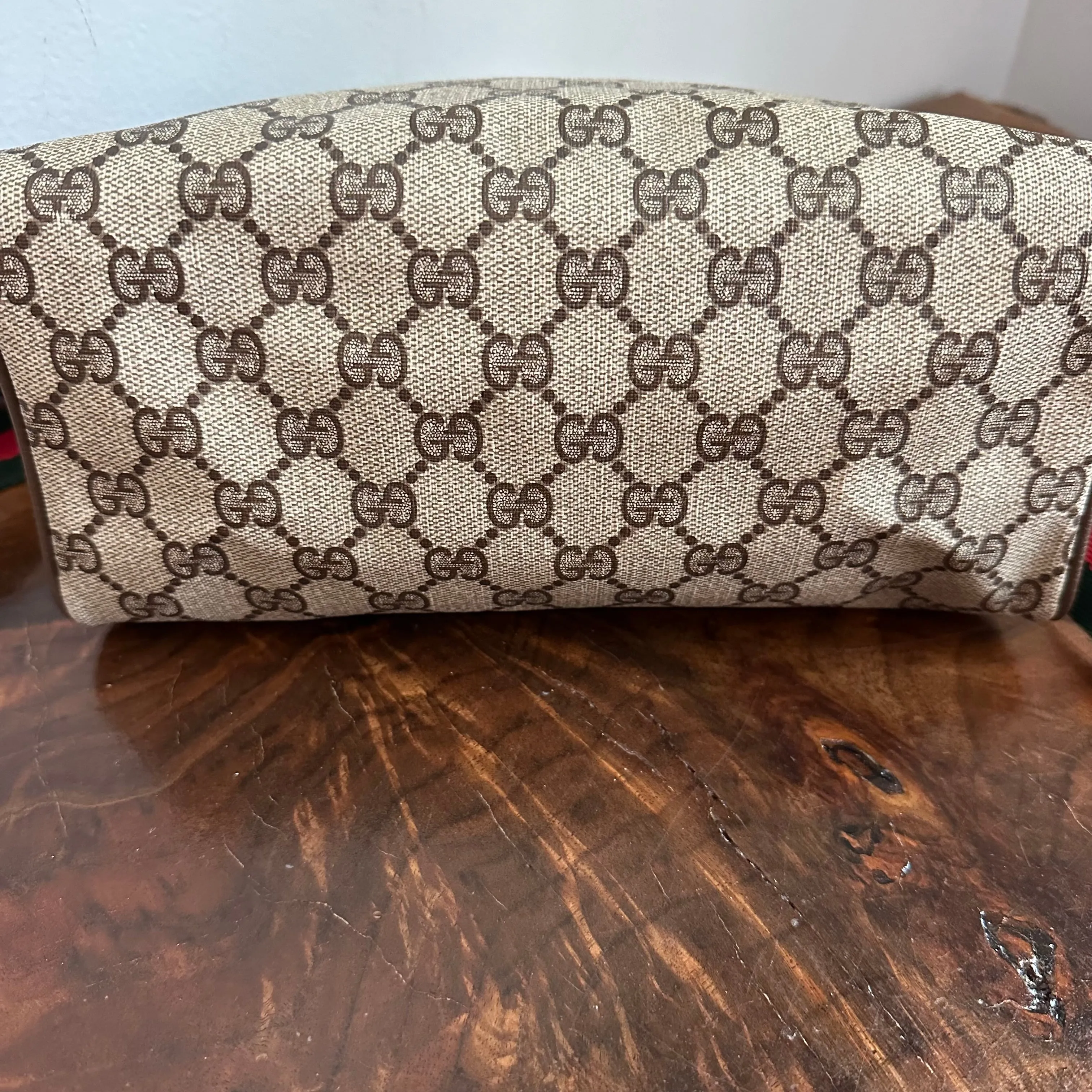 The Junco - Vintage Gucci (GG) Crossbody Bag