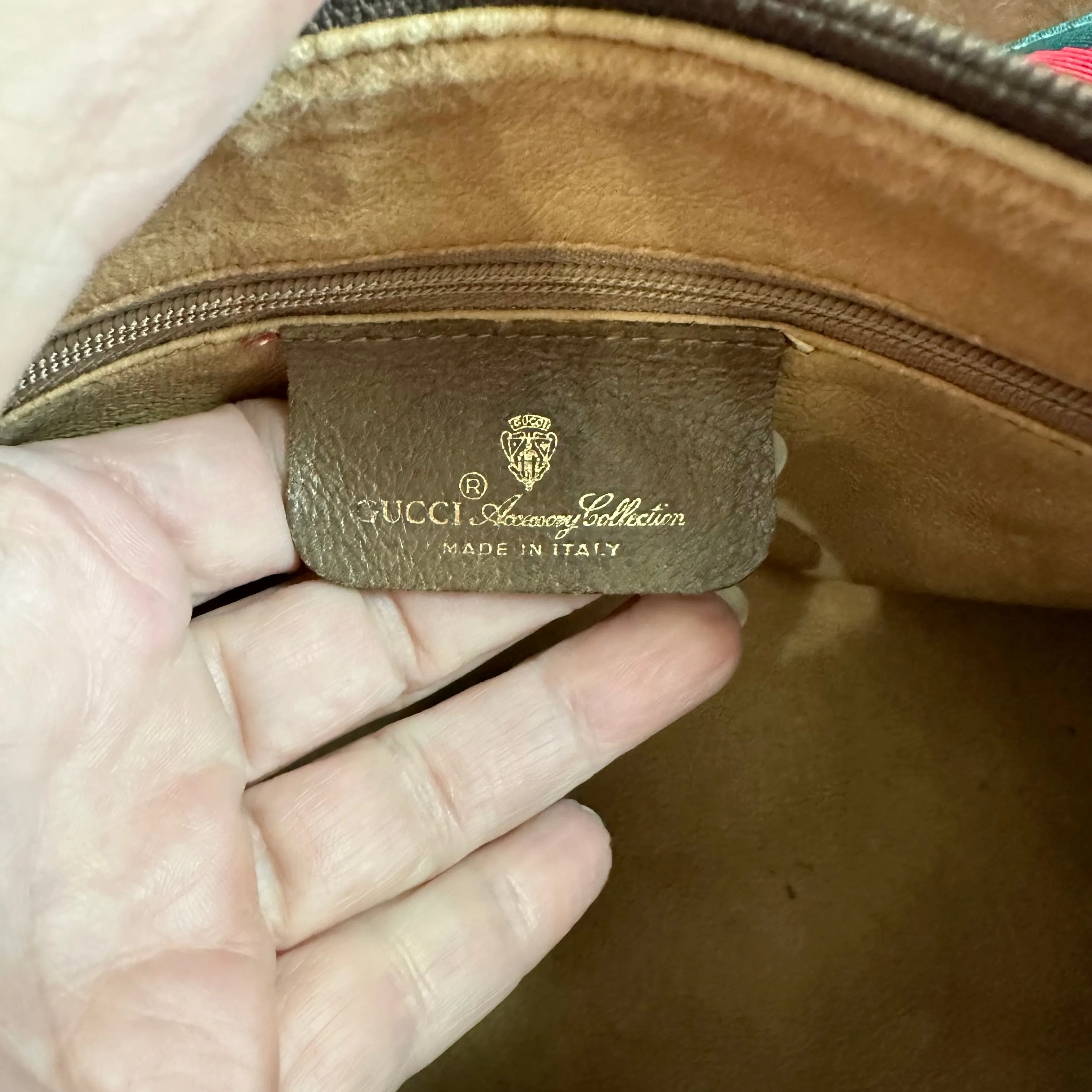 The Junco - Vintage Gucci (GG) Crossbody Bag