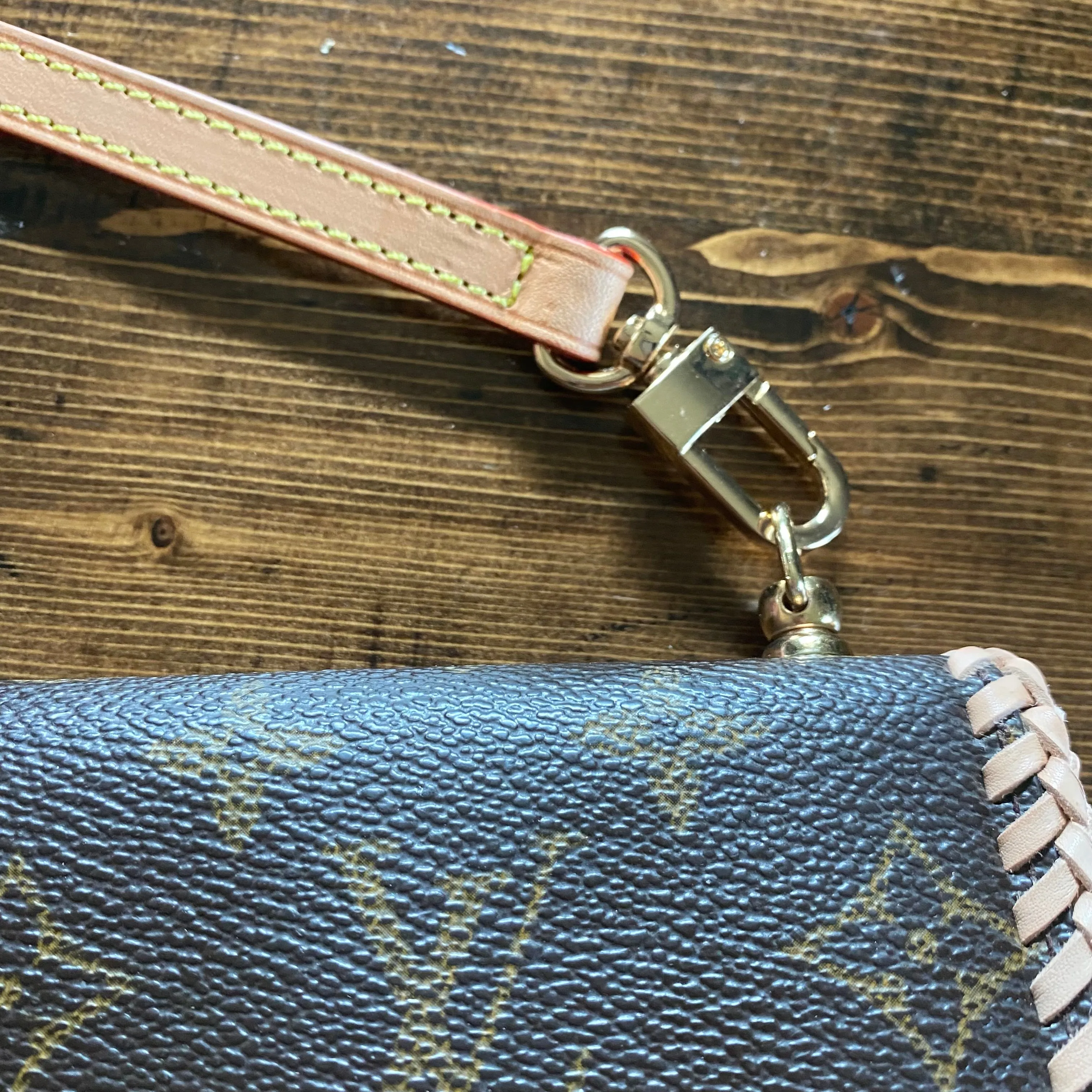 The Junco Wallet Crossbody - Vintage Monogram in Vachetta